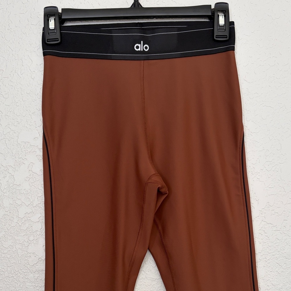 ALO Yoga Airlift High Waist Leggings in Copper - Picture 2 of 5